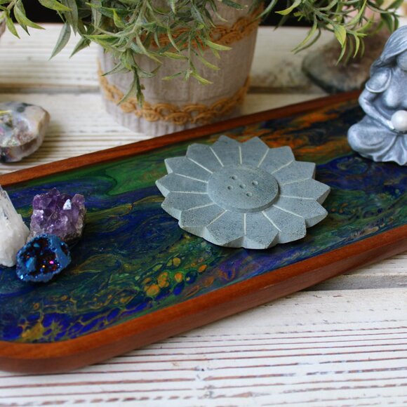 Incense Holder Tray Goddess with Amethyst, Clear Quartz and Blue Geode Crystals - Picture 4 of 6